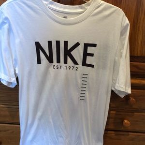 Men’s Nike T-shirt